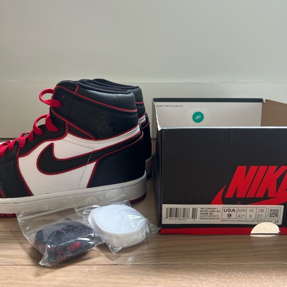 AIR JORDAN 1 RETRO HIGH OG | BLACK/GYM RED-WHITE - Picture 7 of 7